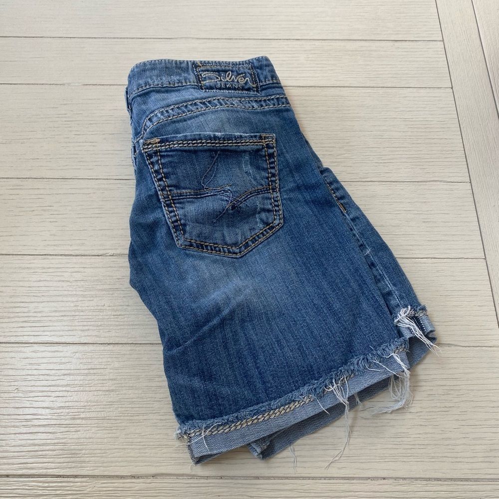 Buckle shorts
